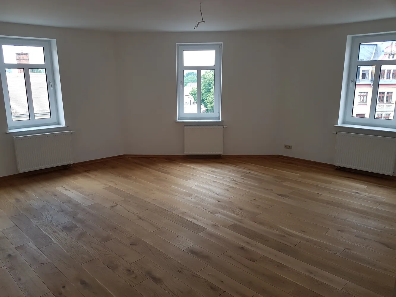 5 Zimmer Wohnung mit 130 m² in Dresden – Bild 1
