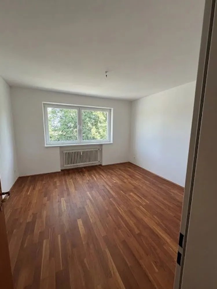 3 Zimmer Wohnung mit 120 m² in München – Bild 9