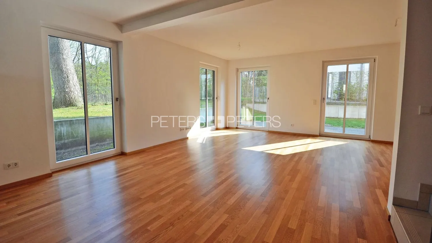 4 Zimmer Wohnung mit 165 m² in Hamburg – Bild 2