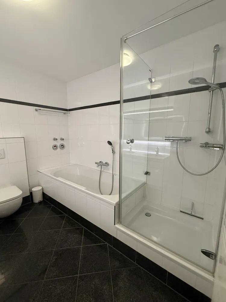 4 Zimmer Wohnung mit 105 m² in Düsseldorf – Bild 7