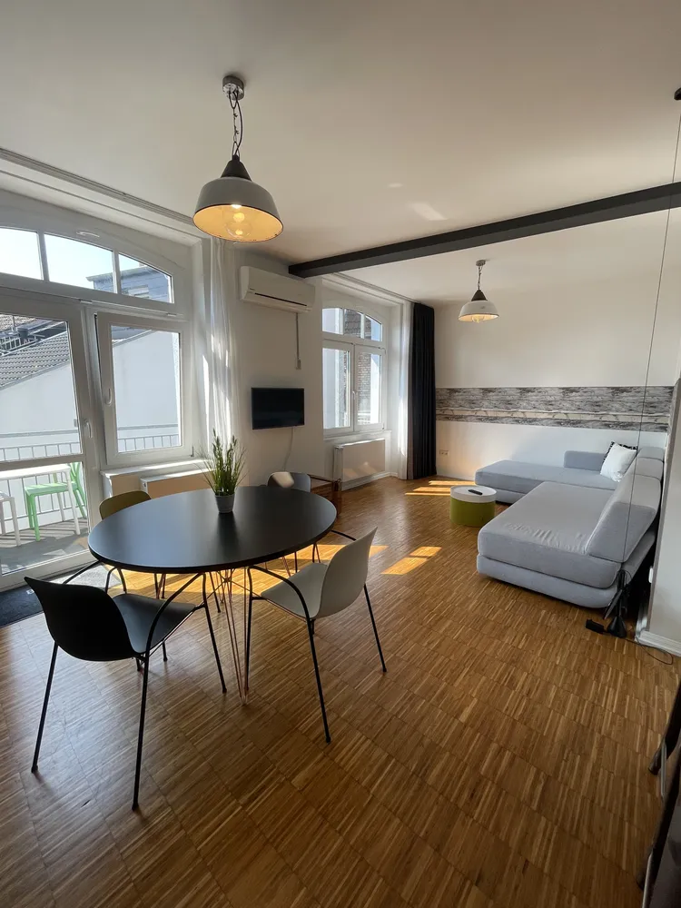 2 Zimmer Wohnung mit 60 m² in Düsseldorf – Bild 1