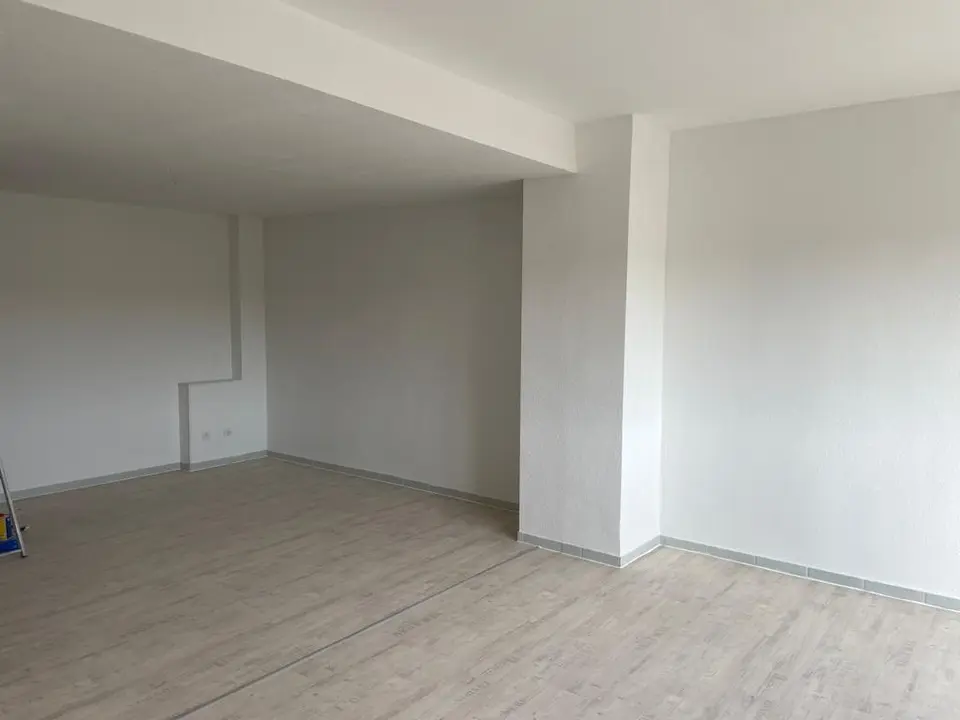 2 Zimmer Wohnung mit 90 m² in Grevenbroich – Bild 2