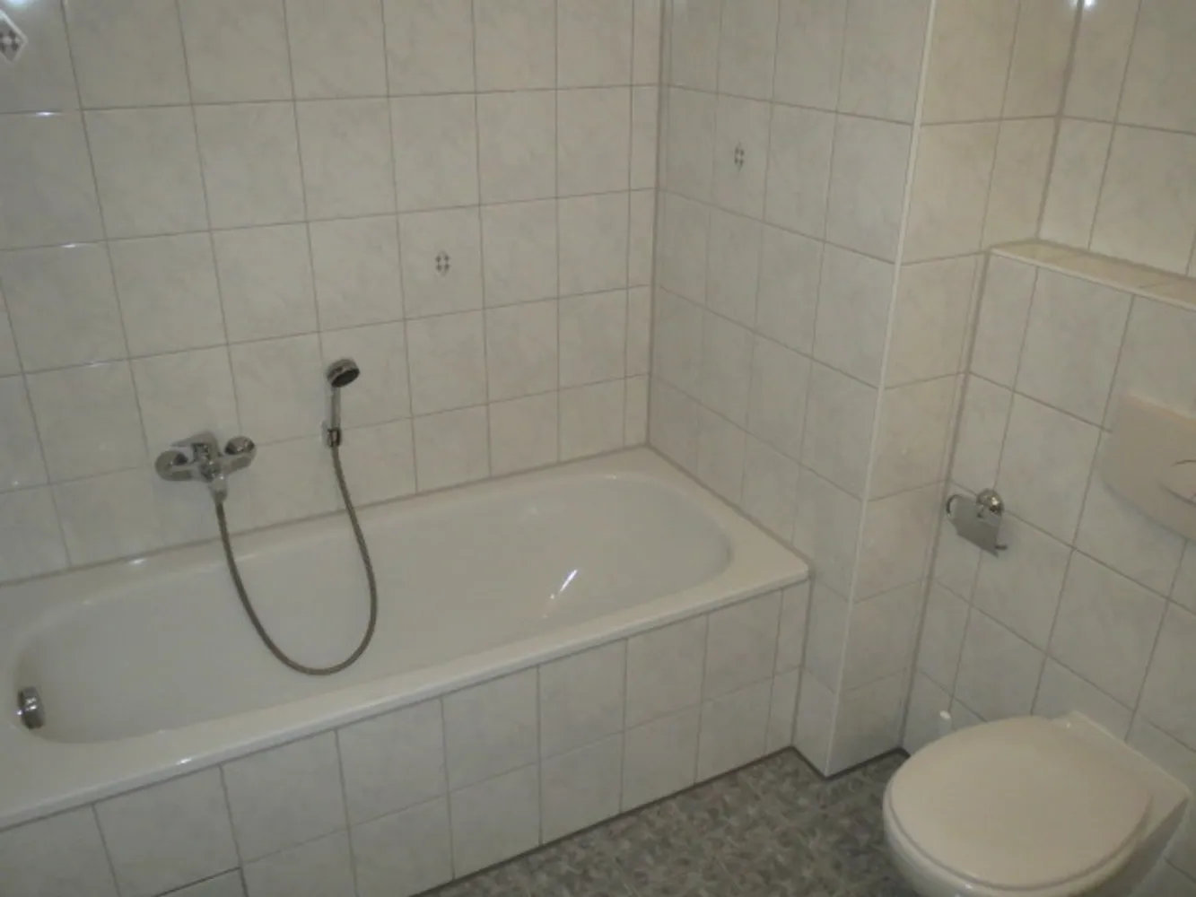 2 Zimmer Wohnung mit 61 m² in Plauen – Bild 12