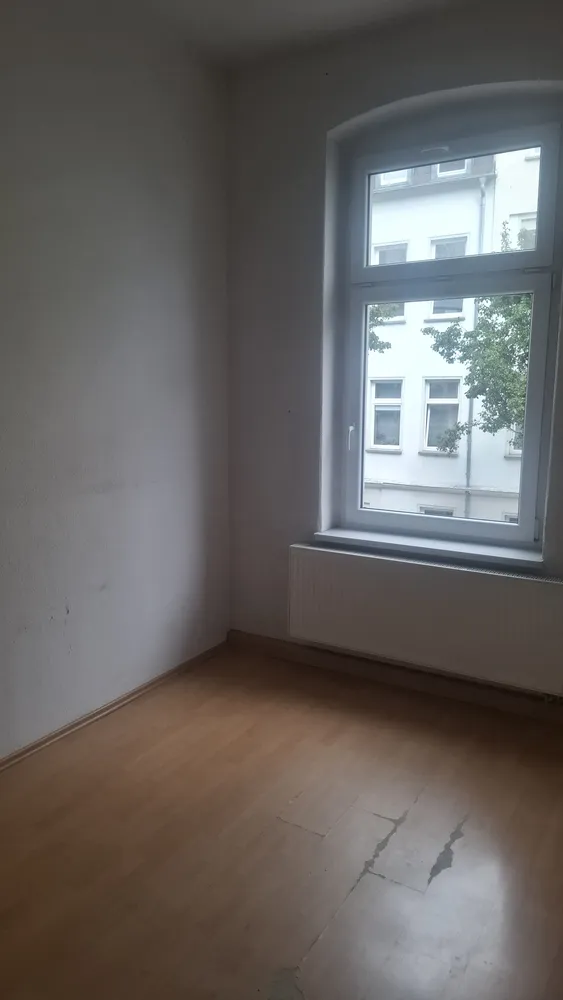 5 Zimmer Wohnung mit 104 m² in Halle (Saale) – Bild 3