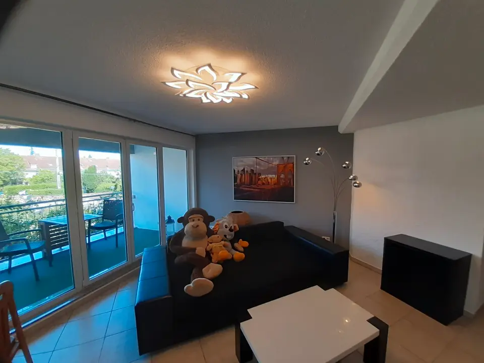 2 Zimmer Wohnung mit 79 m² in Karlsruhe – Bild 2