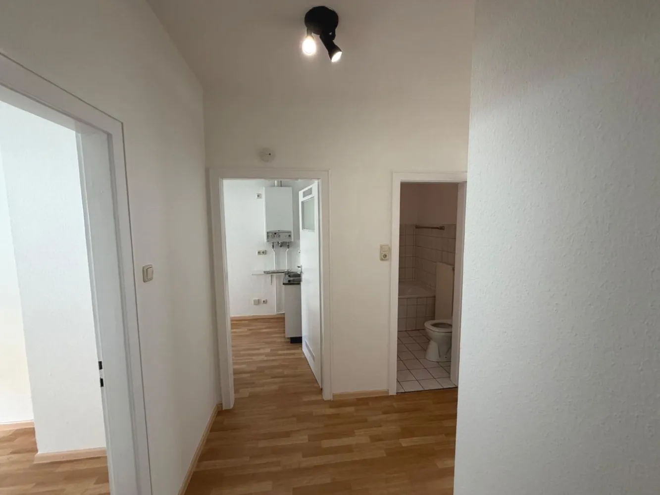 2 Zimmer Wohnung mit 43 m² in Hannover – Bild 3