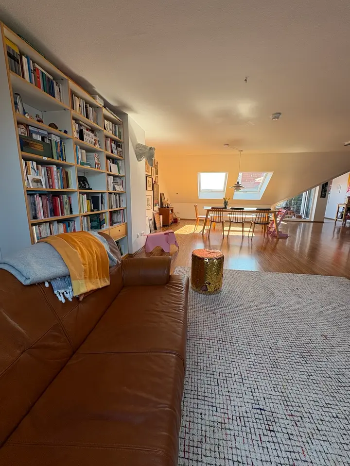 5 Zimmer Wohnung mit 160 m² in Dresden – Bild 1
