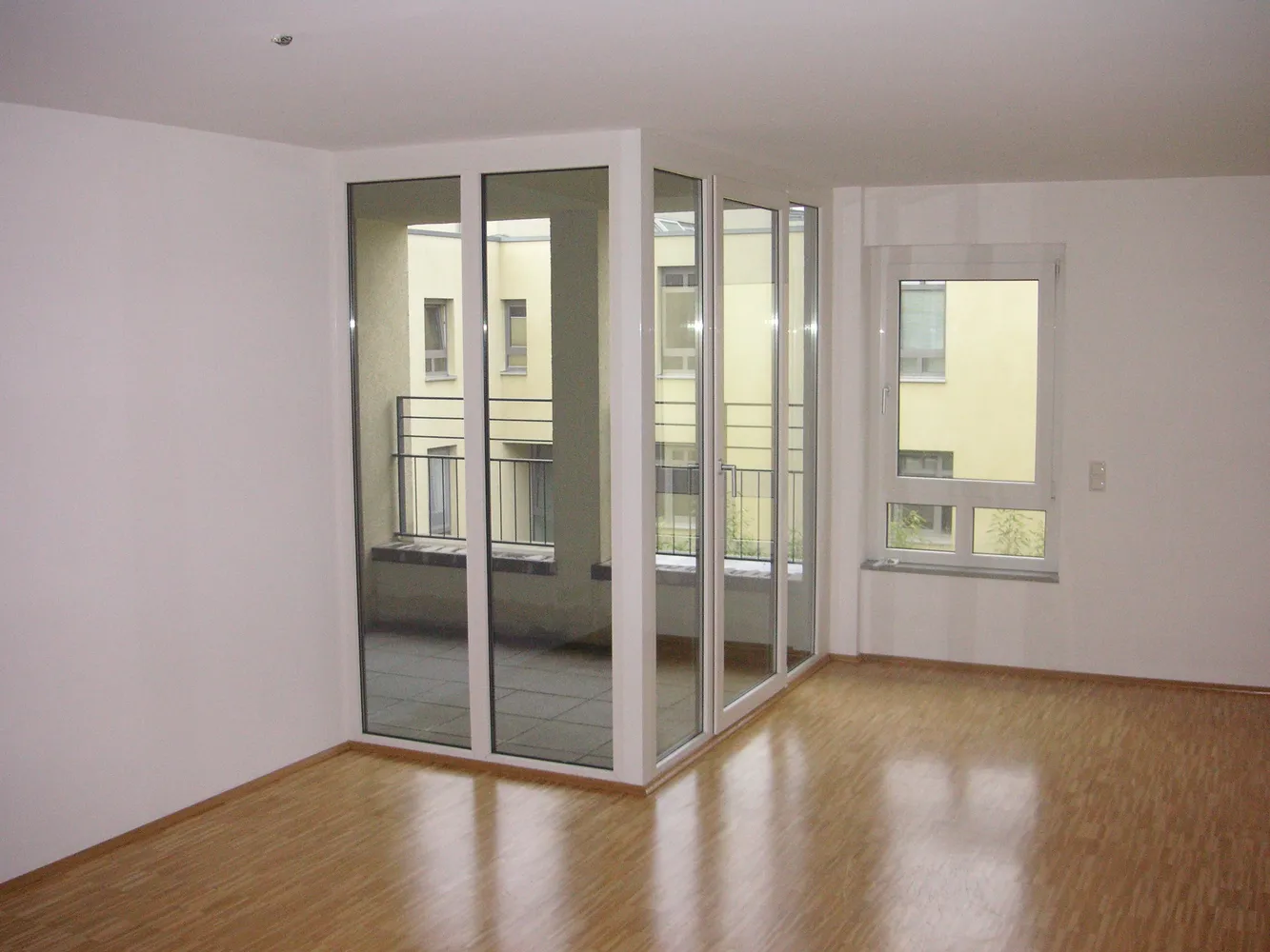 2 Zimmer Wohnung mit 74 m² in Düsseldorf – Bild 3