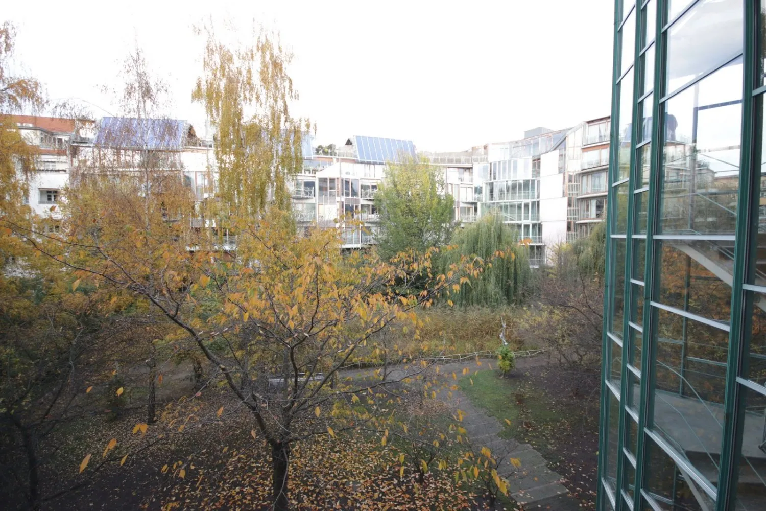 2 room apartment with 80 m² in Berlin – Photo 12