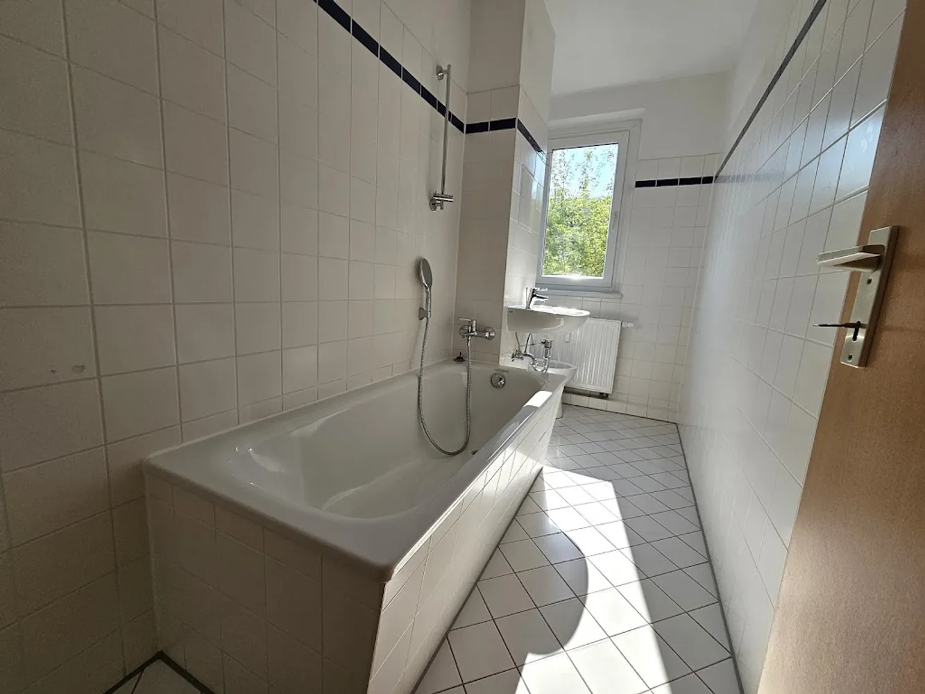 3 Zimmer Wohnung mit 61 m² in Halle (Saale) – Bild 2