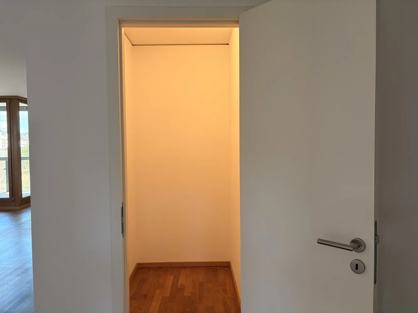 4 Zimmer Wohnung mit 122 m² in Frankfurt am Main – Bild 4