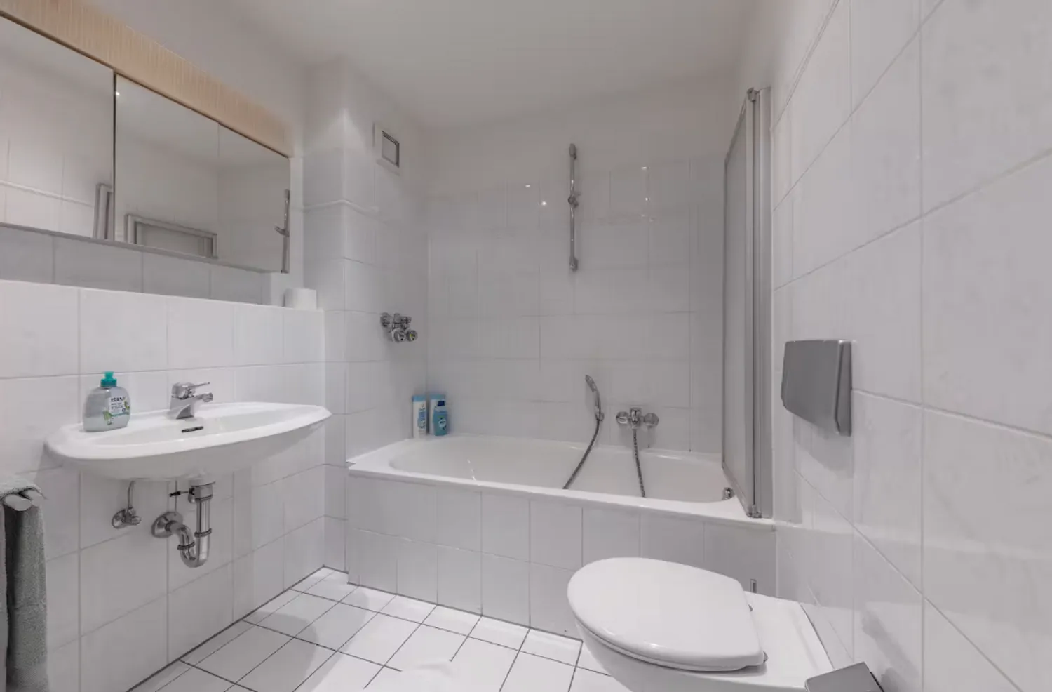 2 room apartment with 62 m² in Düsseldorf – Photo 5