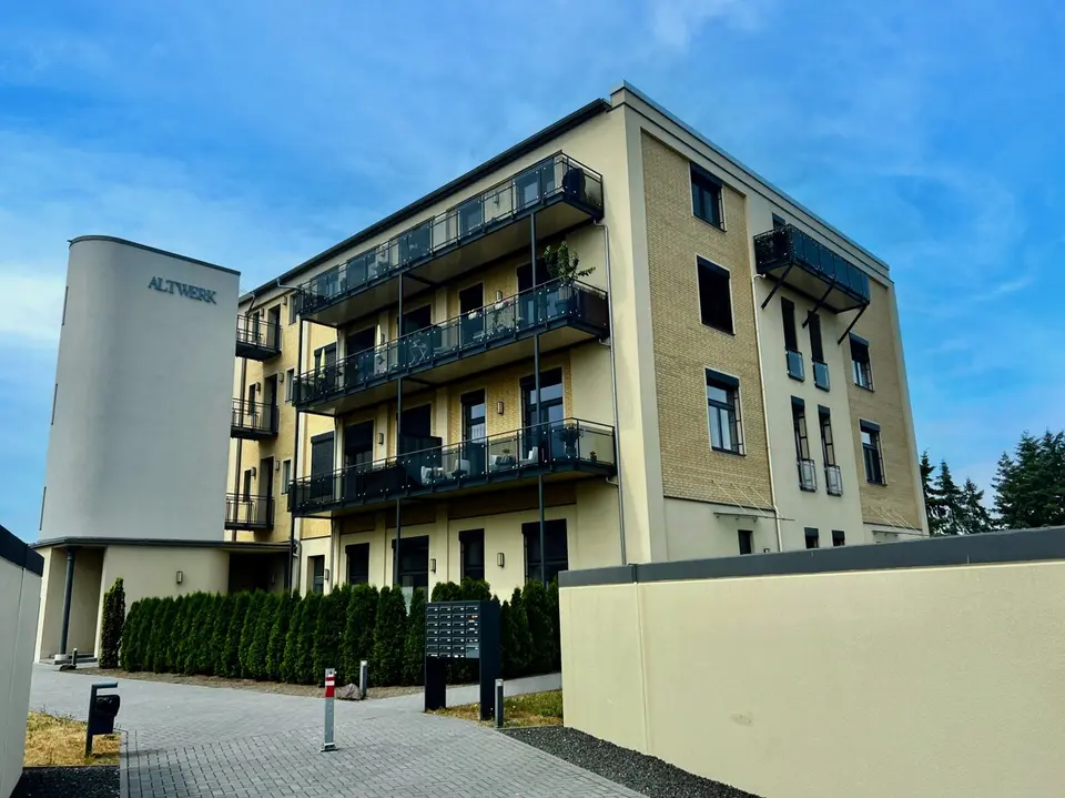 4 Zimmer Wohnung mit 173 m² in Bitterfeld-Wolfen – Bild 1