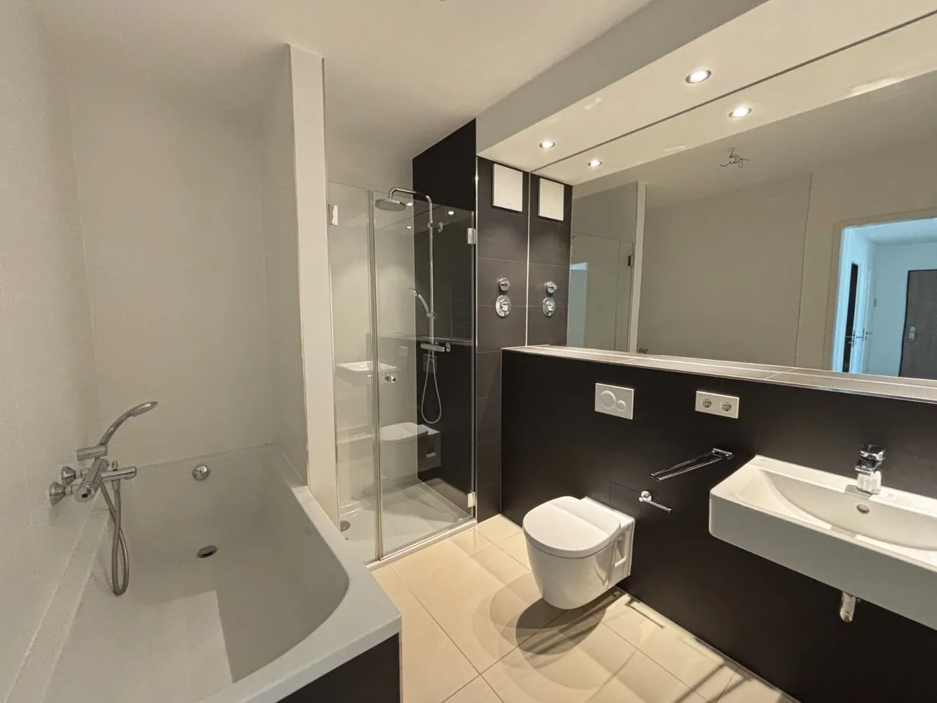4 Zimmer Wohnung mit 110 m² in Dresden – Bild 6