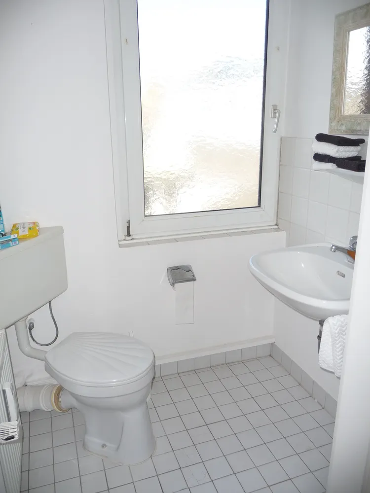 3 room apartment with 90 m² in Düsseldorf – Photo 3