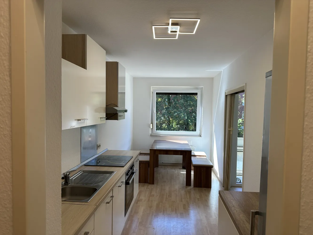 2 Zimmer Wohnung mit 60 m² in Düsseldorf – Bild 2