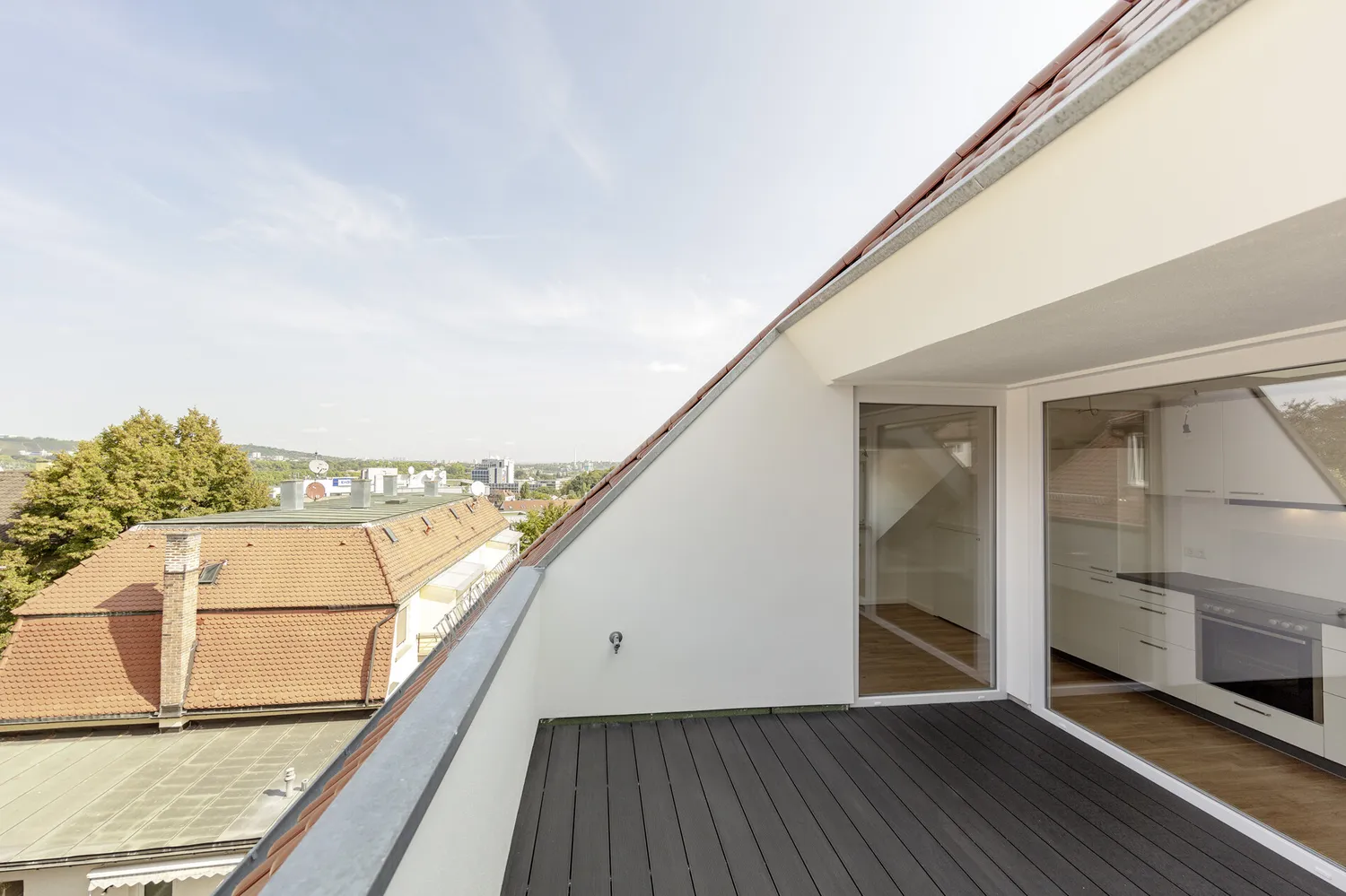 5 Zimmer Wohnung mit 133 m² in Stuttgart – Bild 1