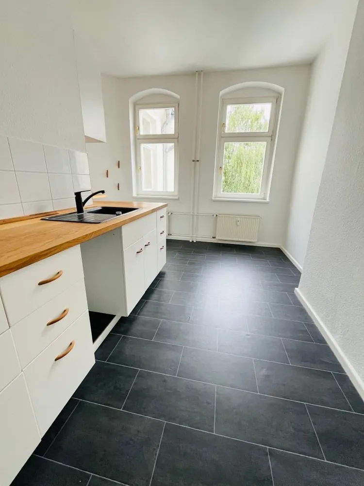 2 room apartment with 80 m² in Berlin – Photo 6