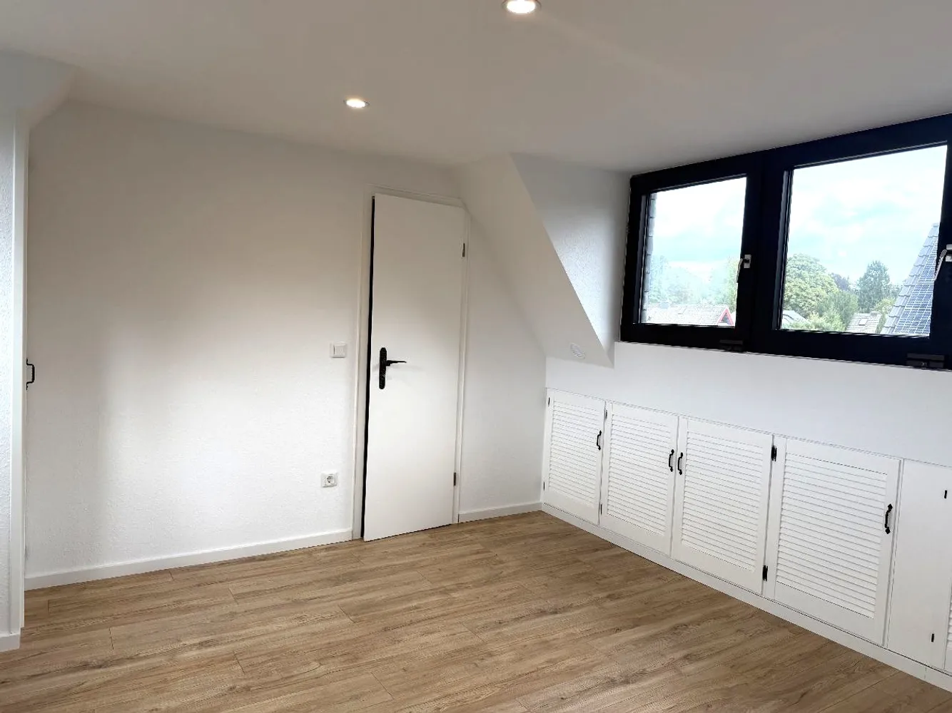 3 Zimmer Wohnung mit 100 m² in Leverkusen – Bild 3