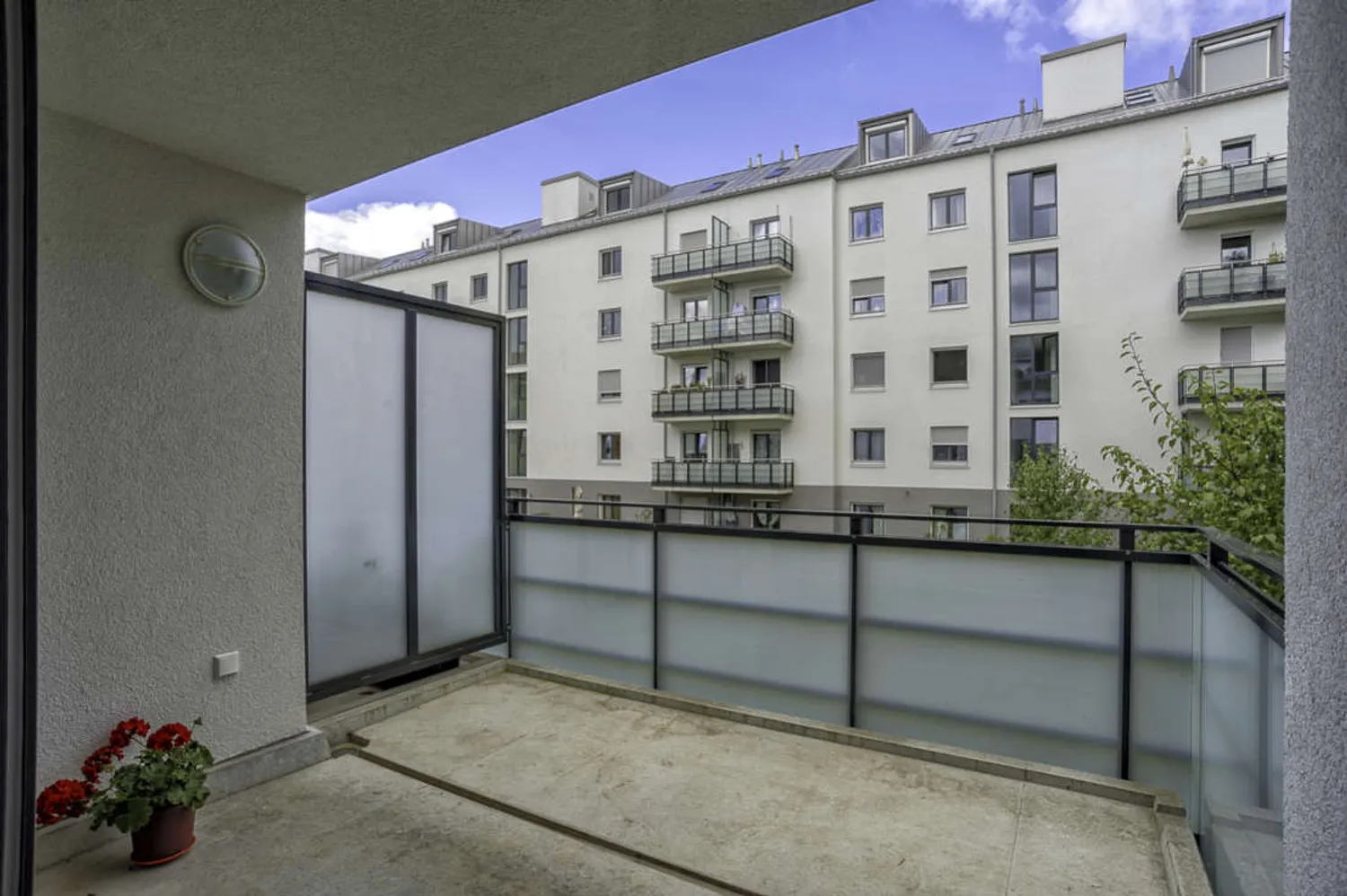2 room apartment with 63 m² in Munich – Photo 4