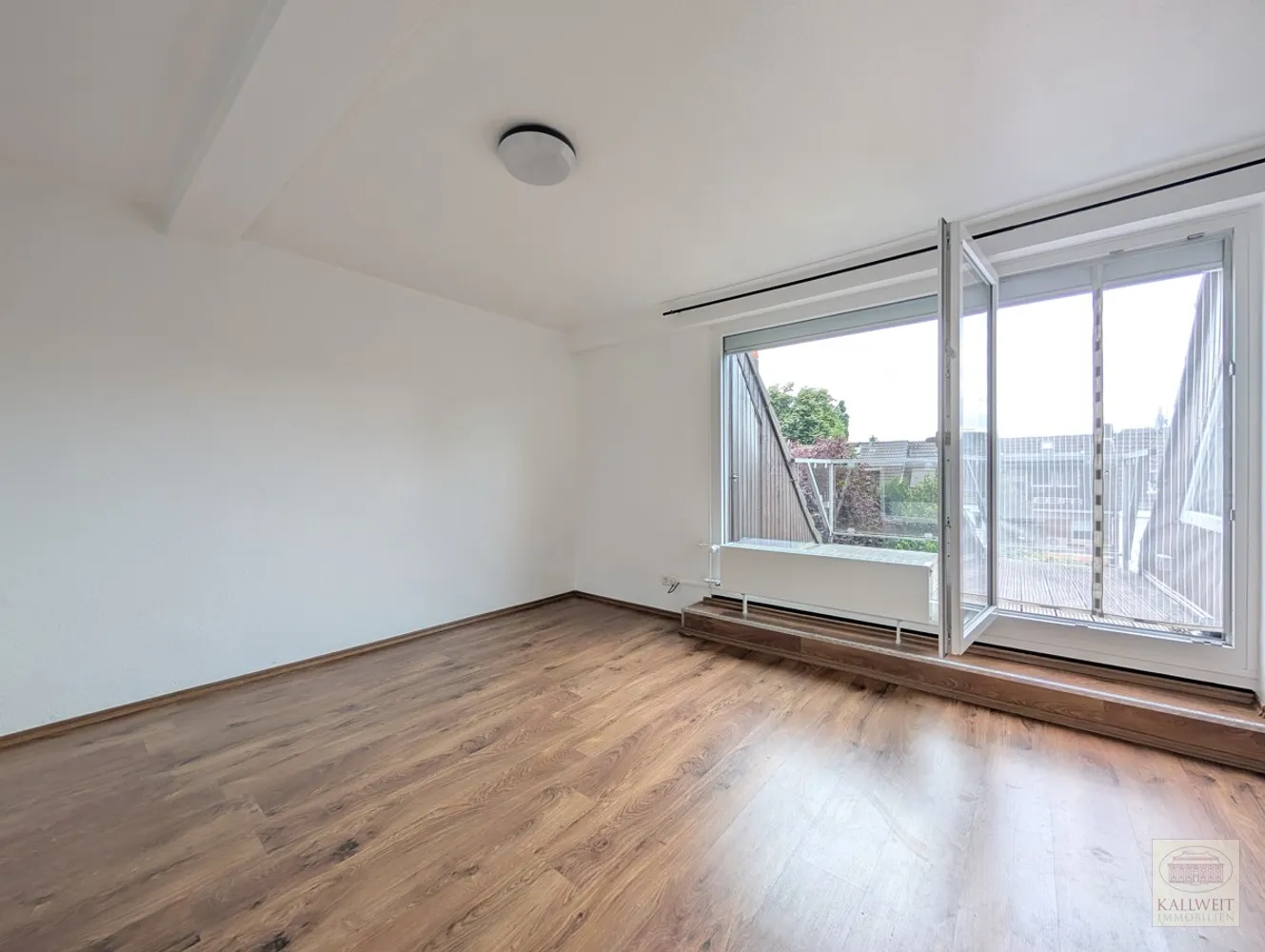 2 Zimmer Wohnung mit 72 m² in Düsseldorf – Bild 2