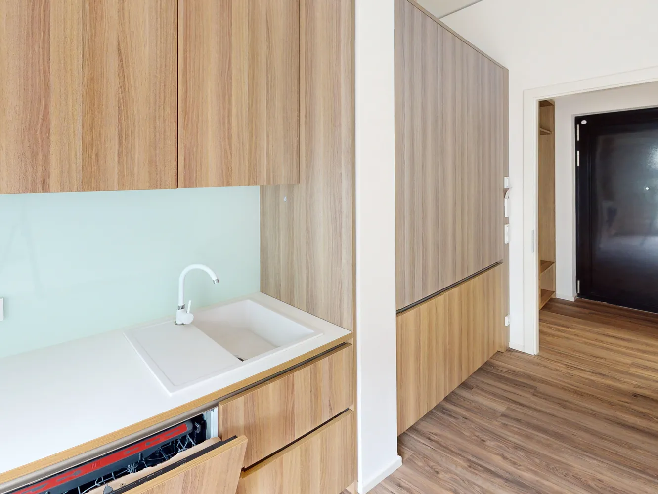 1 room apartment with 31 m² in Stuttgart – Photo 3
