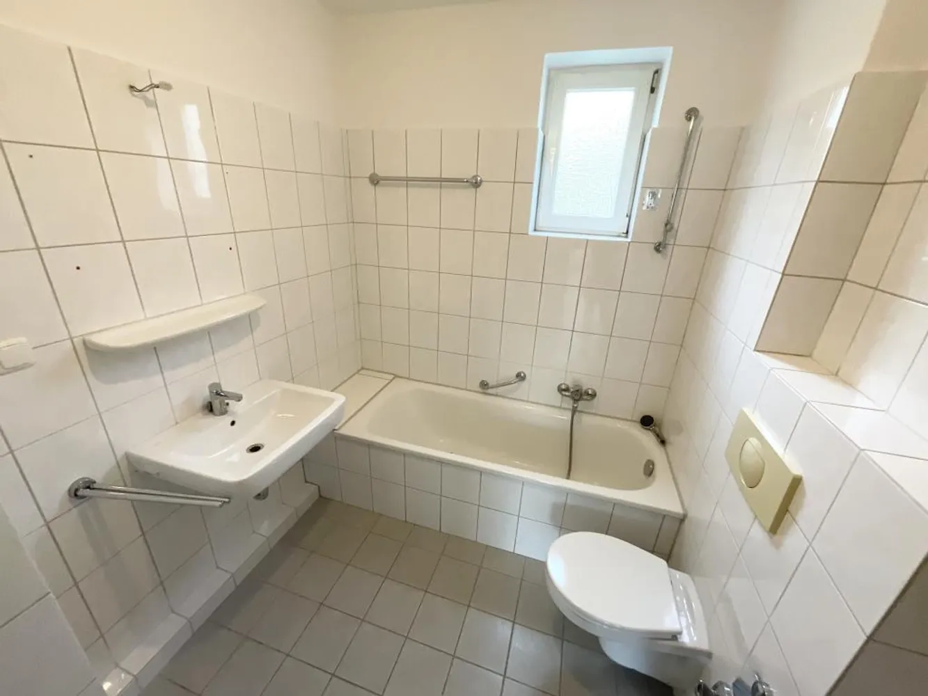 3 Zimmer Wohnung mit 60 m² in Wilhelmshaven – Bild 2