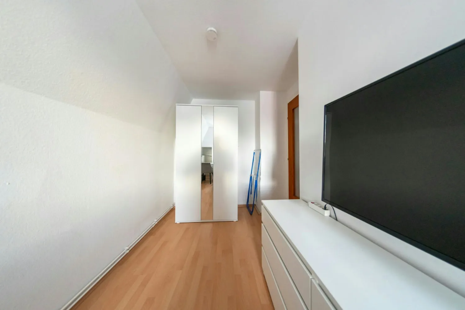 WG-Zimmer mit 11 m² in Frankfurt am Main – Bild 4