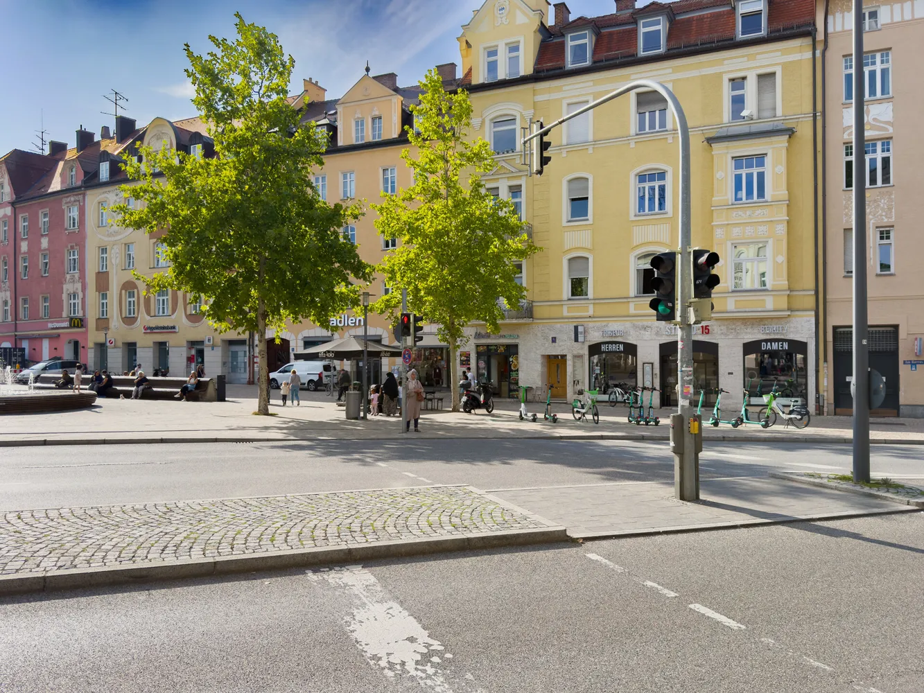 5 Zimmer Wohnung mit 176 m² in München – Bild 1