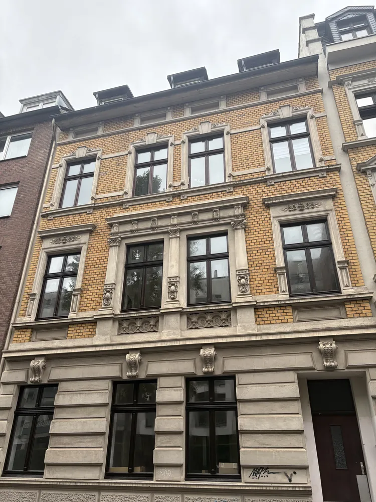 4 Zimmer Wohnung mit 90 m² in Düsseldorf – Bild 2
