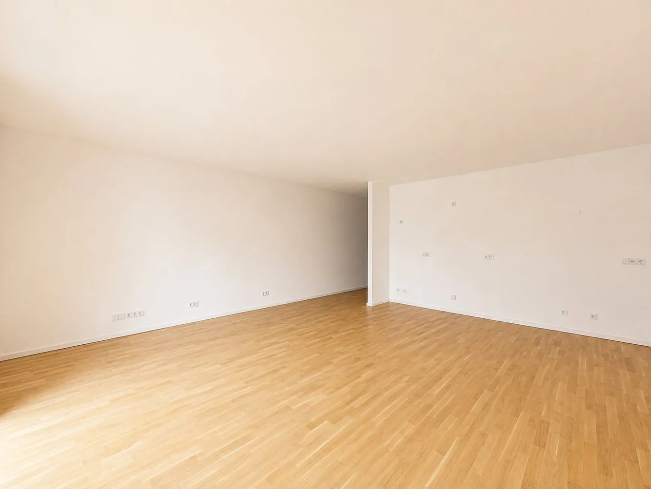 4 Zimmer Wohnung mit 104 m² in Düsseldorf – Bild 3