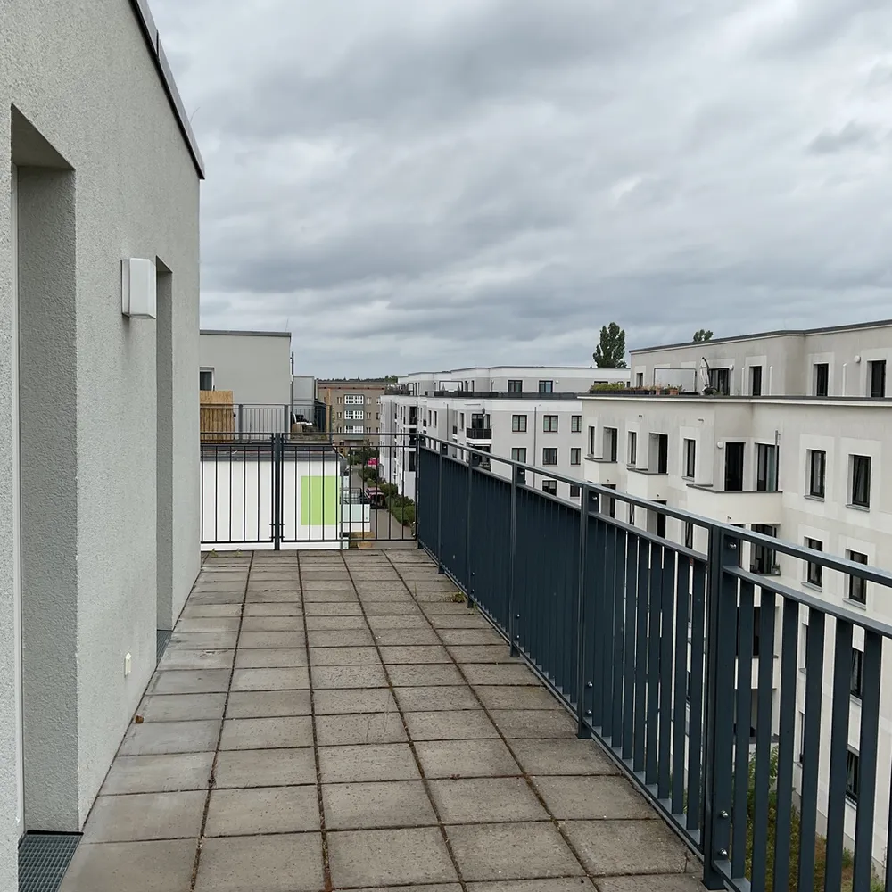 2 Zimmer Wohnung mit 93 m² in Berlin – Bild 9