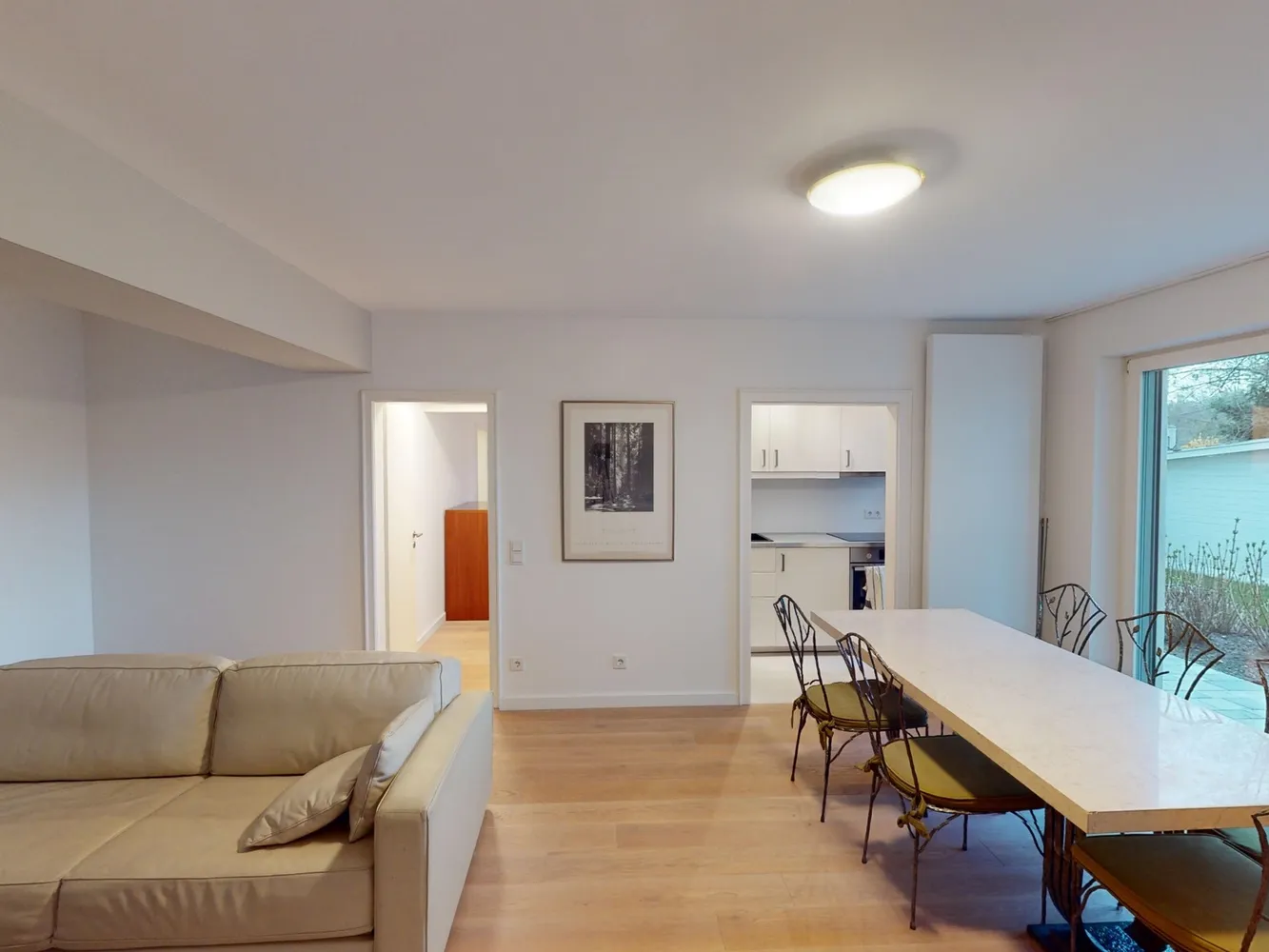 2 Zimmer Wohnung mit 52 m² in Wiesbaden – Bild 2