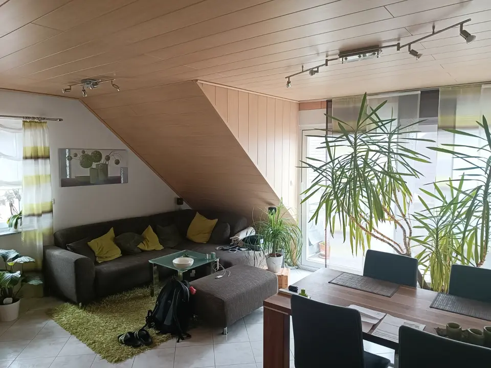 3 Zimmer Wohnung mit 85 m² in Bergisch Gladbach – Bild 2