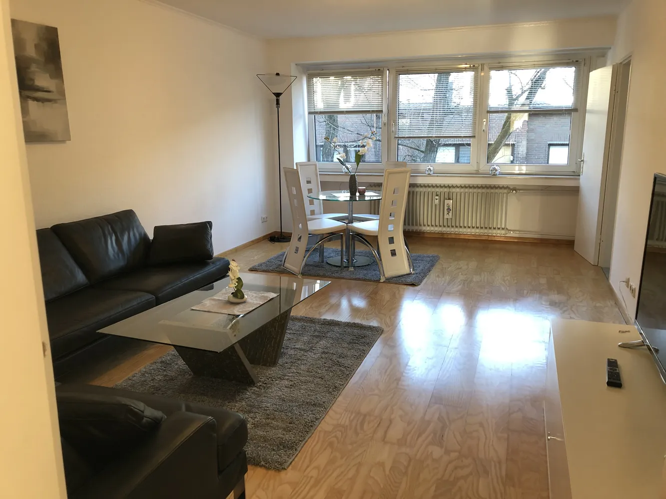 2 room apartment with 60 m² in Düsseldorf – Photo 3
