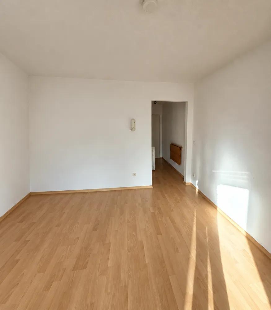 1 room apartment with 25 m² in Regensburg – Photo 2