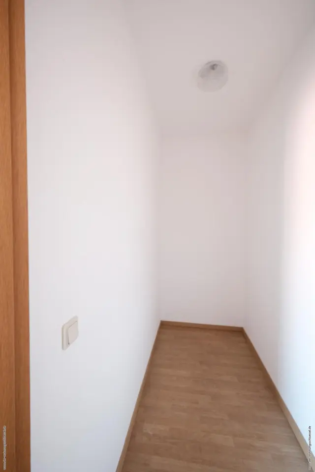 1 Zimmer Wohnung mit 70 m² in Werdau – Bild 4