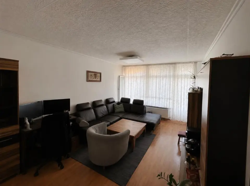 4 Zimmer Wohnung mit 97 m² in Düsseldorf – Bild 1