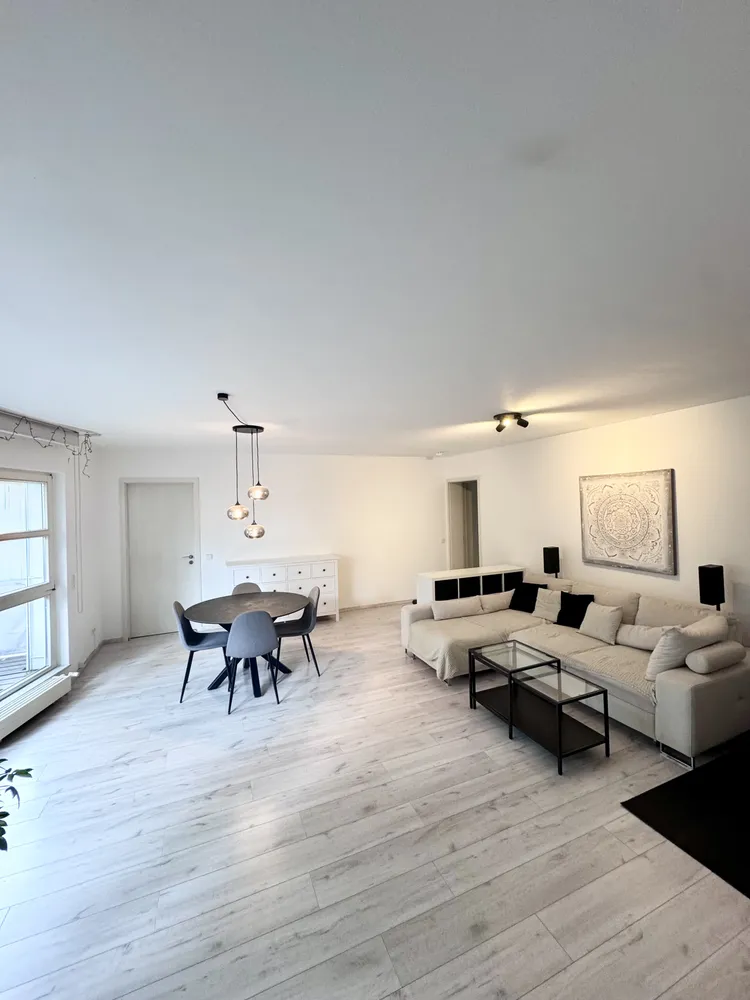 2 room apartment with 86 m² in Frankfurt am Main – Photo 2