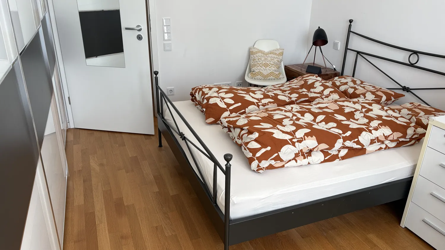 4 Zimmer Wohnung mit 95 m² in München – Bild 3