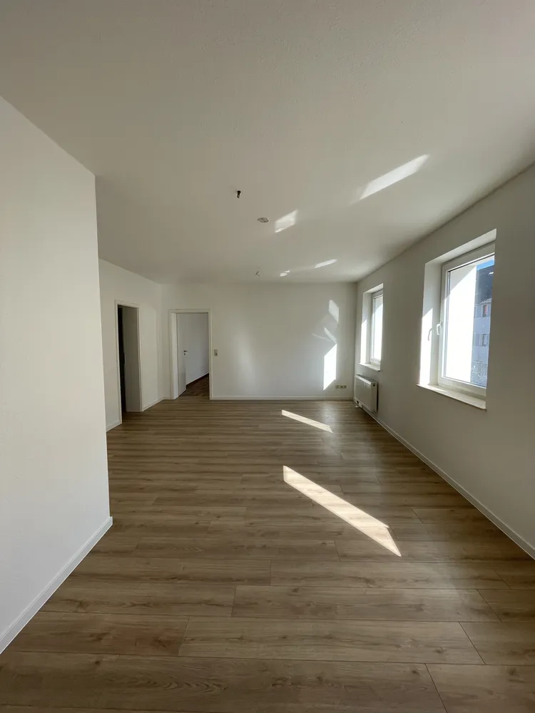 4 Zimmer Wohnung mit 96 m² in Magdeburg – Bild 1