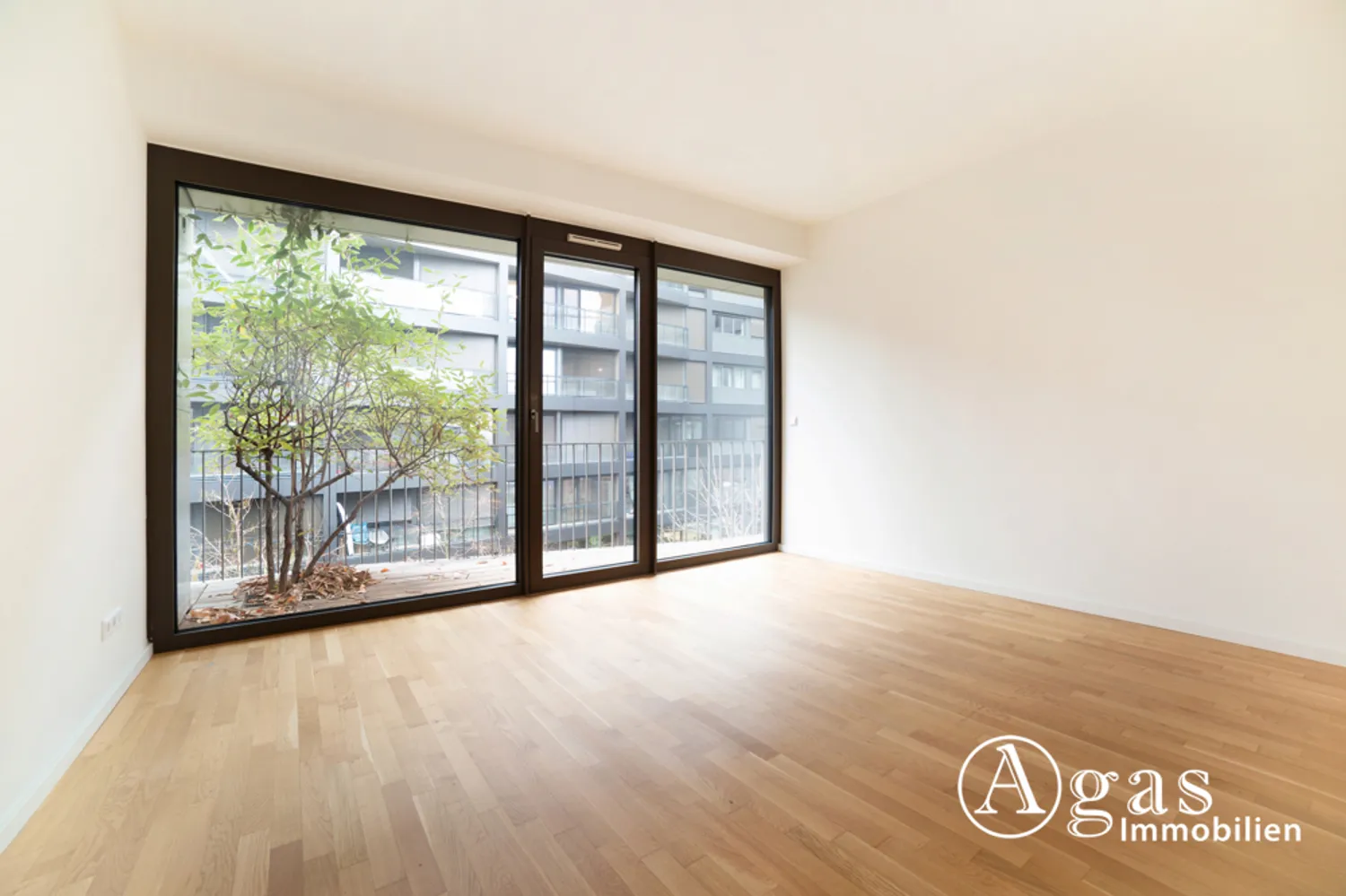 4 Zimmer Wohnung mit 141 m² in Berlin – Bild 4