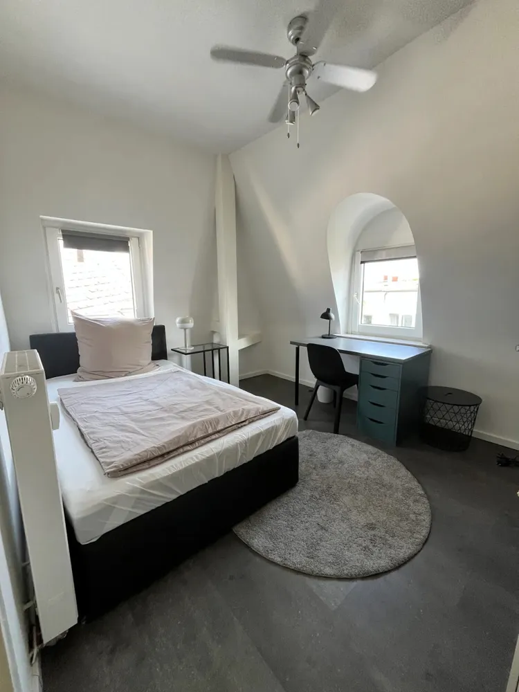 WG-Zimmer mit 13 m² in Frankfurt am Main – Bild 1