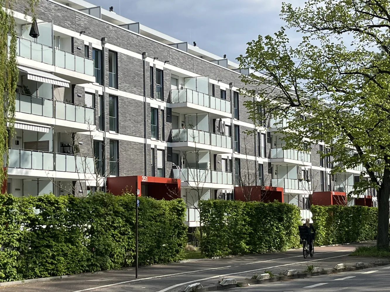 2 room apartment with 38 m² in Frankfurt am Main – Photo 2