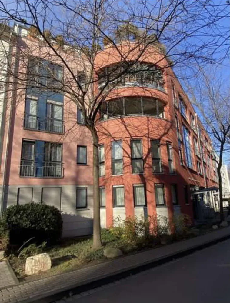 2 Zimmer Wohnung mit 77 m² in Bonn – Bild 1