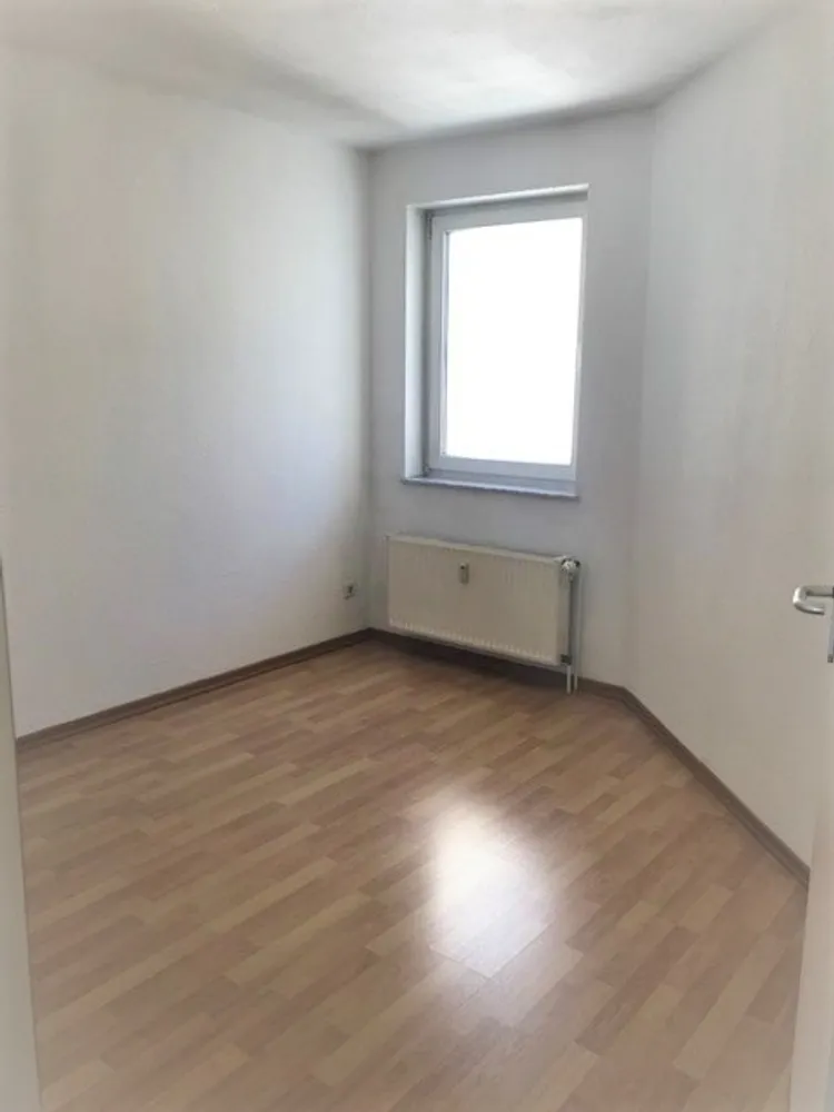 2 Zimmer Wohnung mit 37 m² in Halle (Saale) – Bild 4
