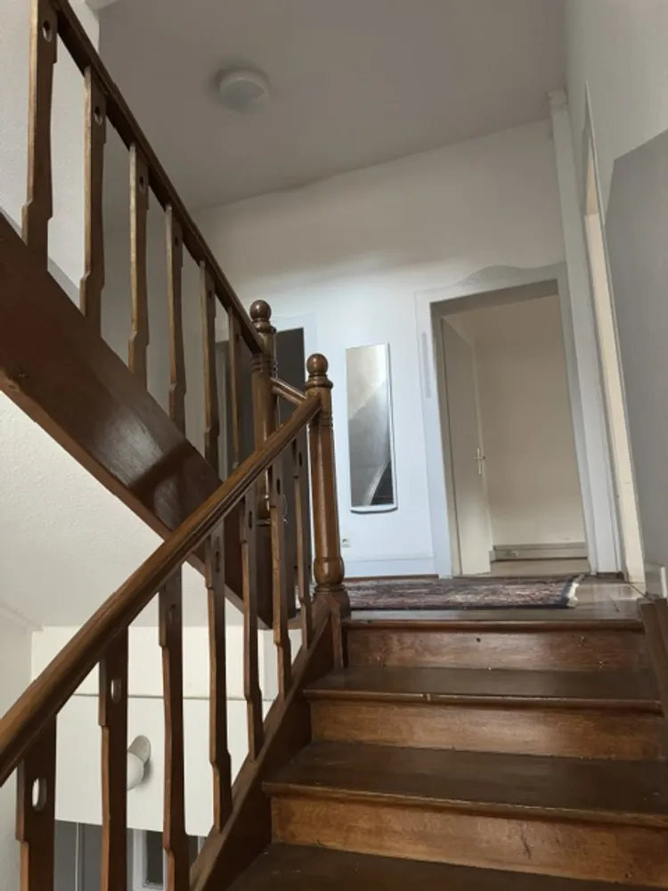 7 Zimmer Wohnung mit 260 m² in Karlsruhe – Bild 7