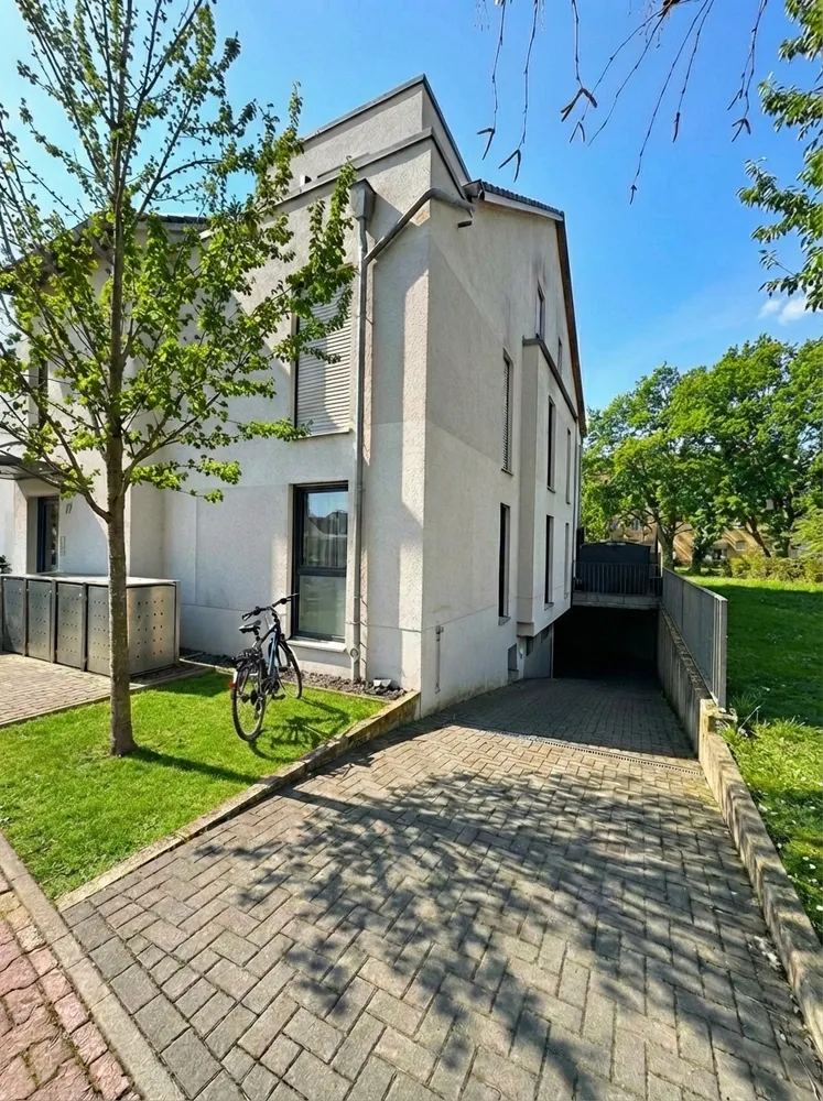 4 Zimmer Wohnung mit 107 m² in Frankfurt am Main – Bild 3