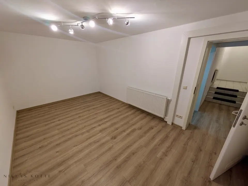4 Zimmer Wohnung mit 205 m² in Grimma – Bild 1