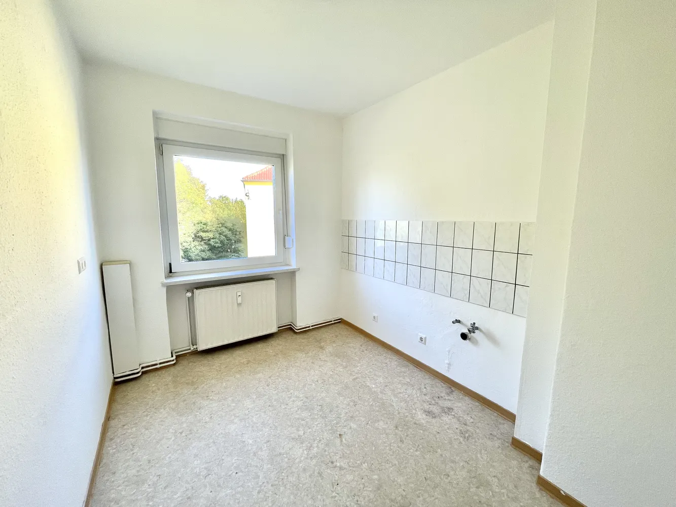 2 room apartment with 42 m² in Bitterfeld-Wolfen – Photo 2